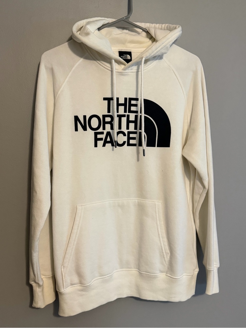 Women’s North Face Sweatshirt - M